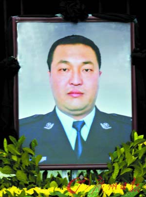 特警竇勇遺像。(CFP供圖)