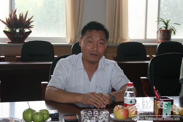 3、預(yù)備役步兵旅旅長李軍講話.jpg