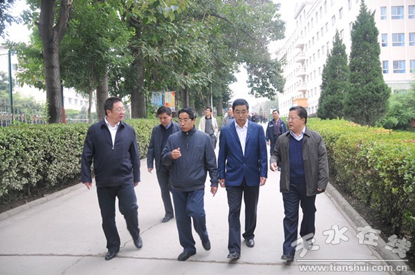 左起:王志年、孫杰、曹愛(ài)明、李淳.jpg