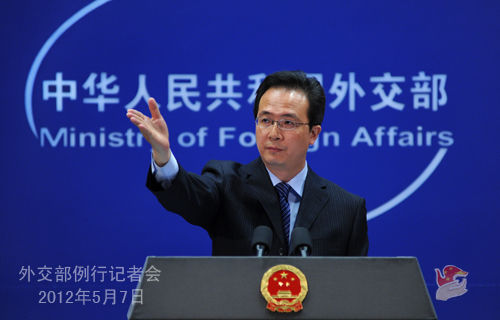 2012年5月7日,外交部發(fā)言人洪磊主持例行記者會。 2012年5月7日,外交部發(fā)言人洪磊主持例行記者會。