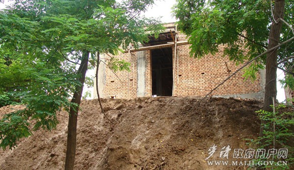 甘泉中心學(xué)校朝陽小學(xué)食堂滑坡 甘泉中心學(xué)校朝陽小學(xué)食堂滑坡