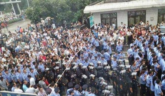 陜西神木男子煽動(dòng)縣政府前非法聚集事件被刑拘