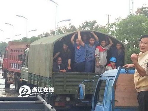 余姚斷水斷電成孤島 市民自制各種