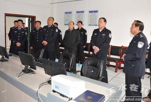 2014年4月9日市公安局局長黃金奎調(diào)研 (9).jpg
