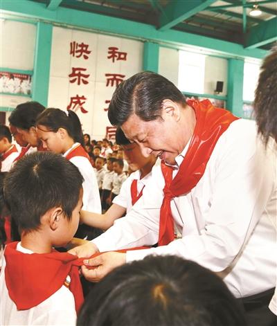 習近平李克強在京看望少年兒童 共慶國際兒童節(jié)