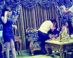 官斗+情色:一出反腐戲到底要有多少看點(diǎn)?
