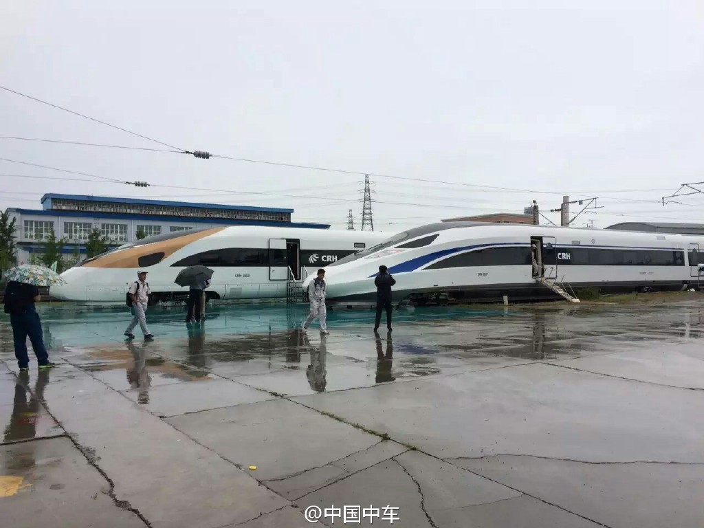 時速350公里“中國標準”動車組正式下線