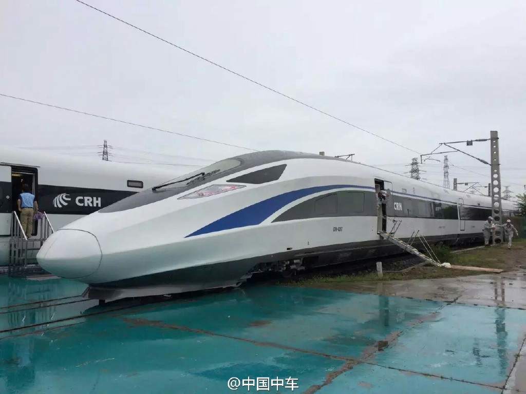 時速350公里“中國標準”動車組正式下線