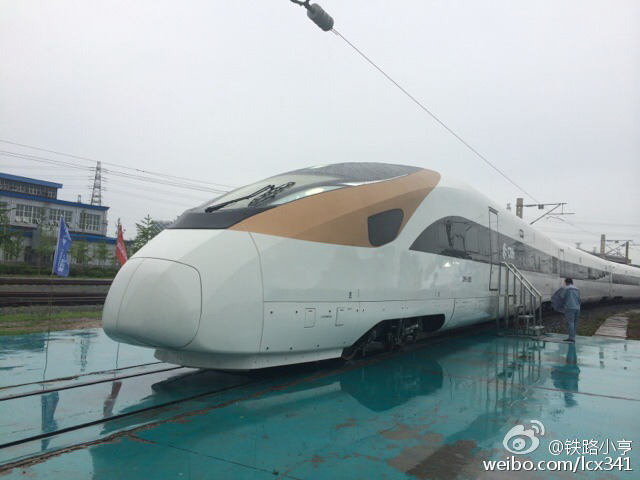 時速350公里“中國標準”動車組正式下線