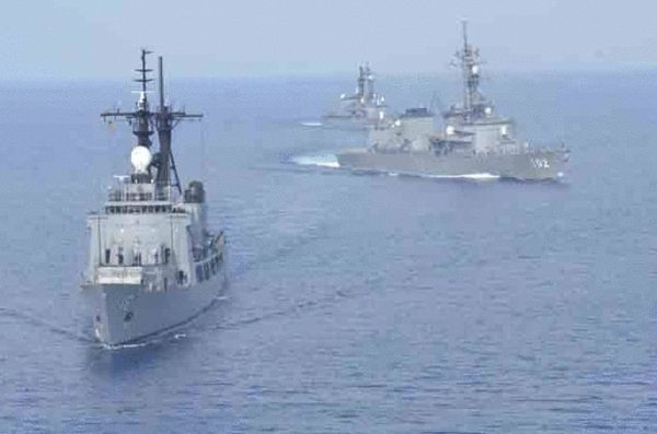資料圖:日本海上自衛(wèi)隊與菲律賓進(jìn)行聯(lián)合軍演。