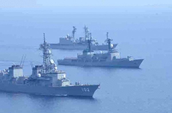 資料圖:日本海上自衛(wèi)隊與菲律賓進(jìn)行聯(lián)合軍演。