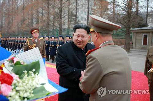 原文配圖:金正恩訪問人民武力部祝賀朝鮮第一次氫彈試驗取得成功。