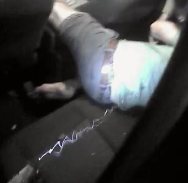 美國(guó)兩名警察電擊一男子致死 死者曾數(shù)次求饒