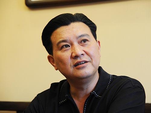 方志敏長(zhǎng)孫冷臉拒絕和蘇榮走近遭擠對(duì)