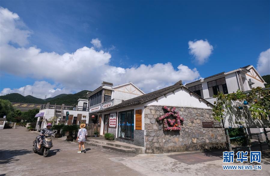(新華全媒頭條·圖文互動)(10)生態(tài)文明之光照耀美麗中國——寫在綠水青山就是金山銀山理念提出15周年之際