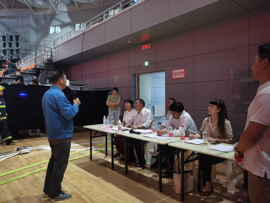 5(聽取電力保障應急方案匯報).jpg 5(聽取電力保障應急方案匯報).jpg